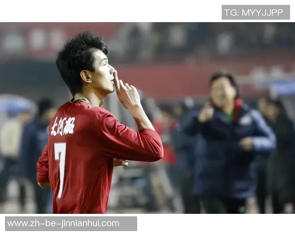 足球巨星泪洒赛场背后故事集锦：每一次泪水都是坚持与荣耀的见证